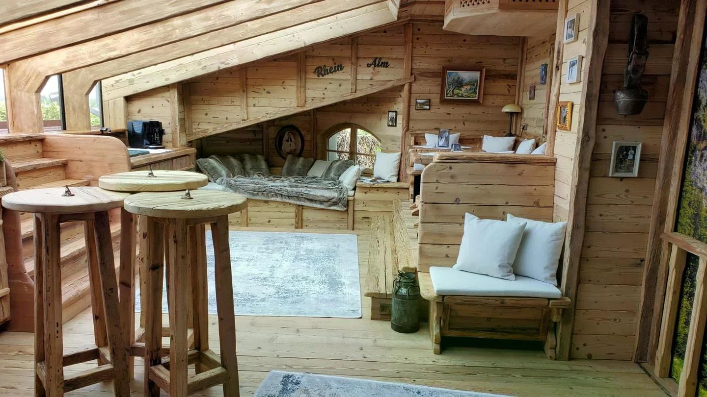 Münz-Massiv-Möbel, Gewerbegebiet 6 in Seebach