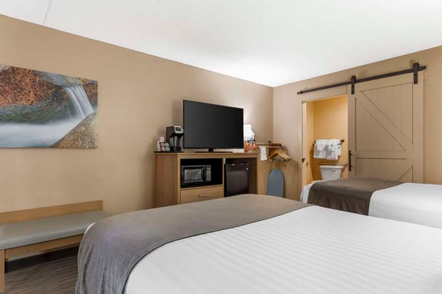 Images Best Western Plus Landing View Inn & Suites