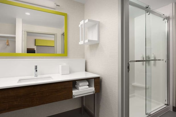 Images Hampton Inn & Suites Durham University Medical Center