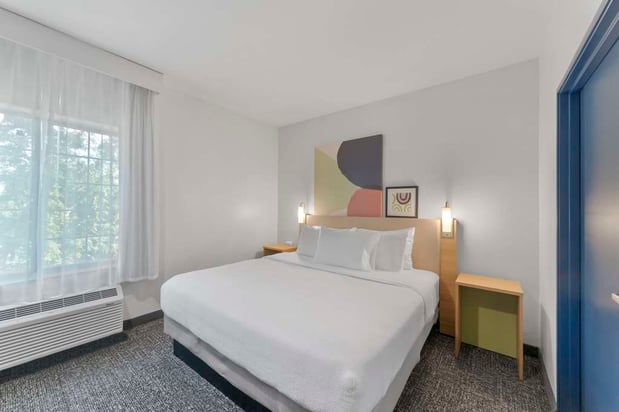 Images Spark by Hilton San Antonio Dominion