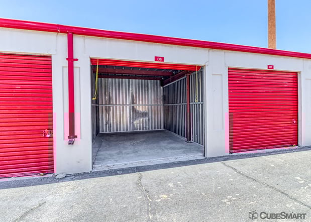 Images CubeSmart Self Storage