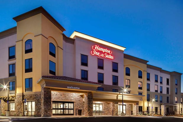 Images Hampton Inn & Suites Marina