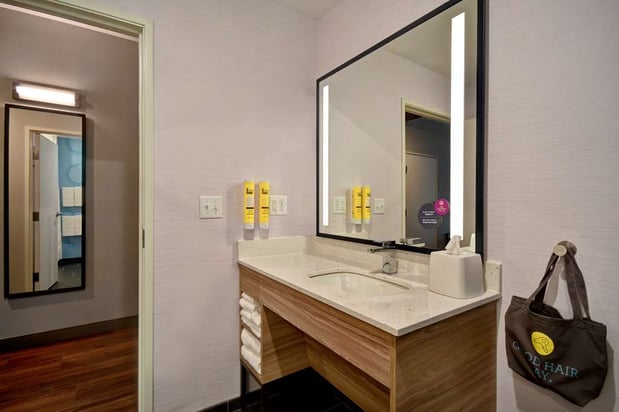 Images Tru by Hilton Auburn