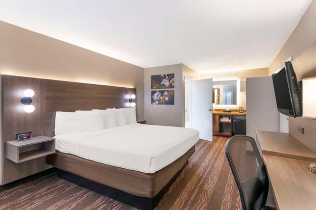 Images Best Western Plus Stovall's Inn