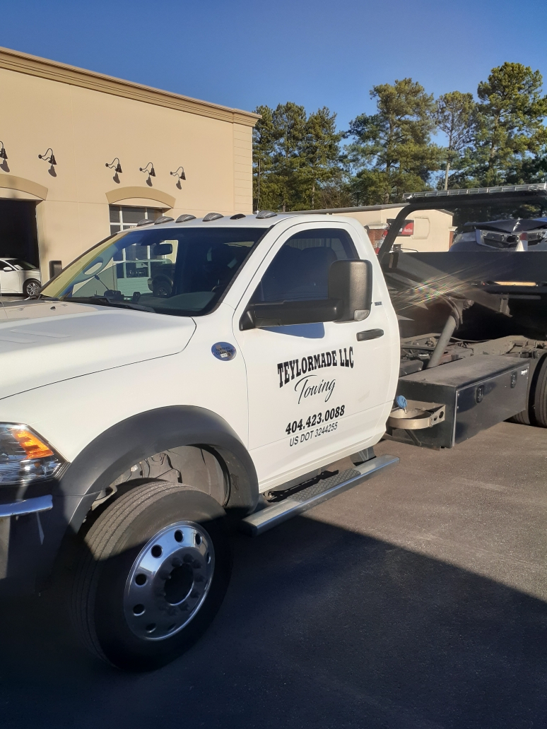 Teylormade Towing Photo