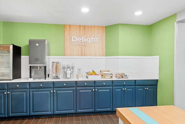 Images Spark by Hilton Oxford