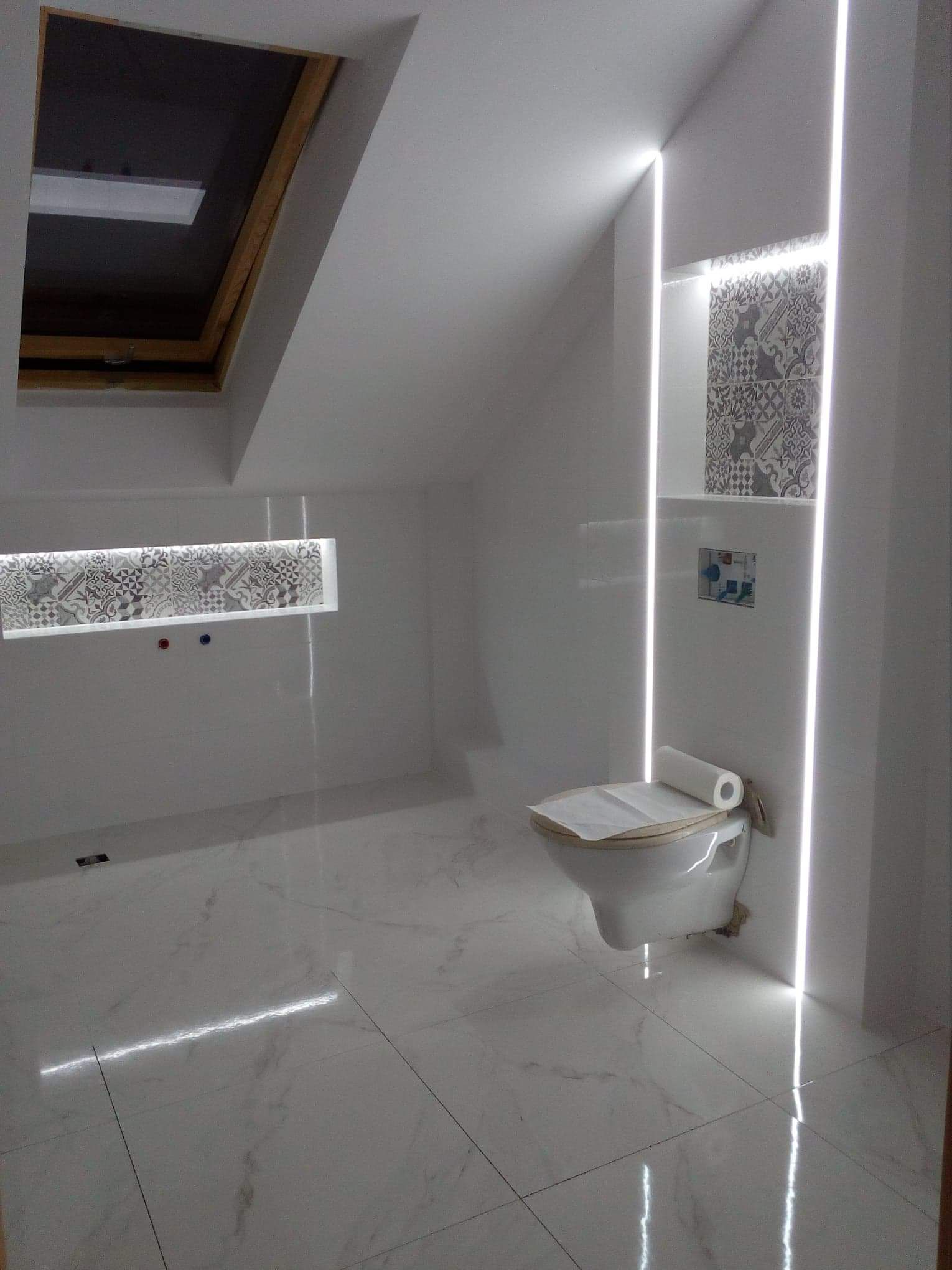 Bad Design Linge, Kölner Str. 252 a in Düsseldorf