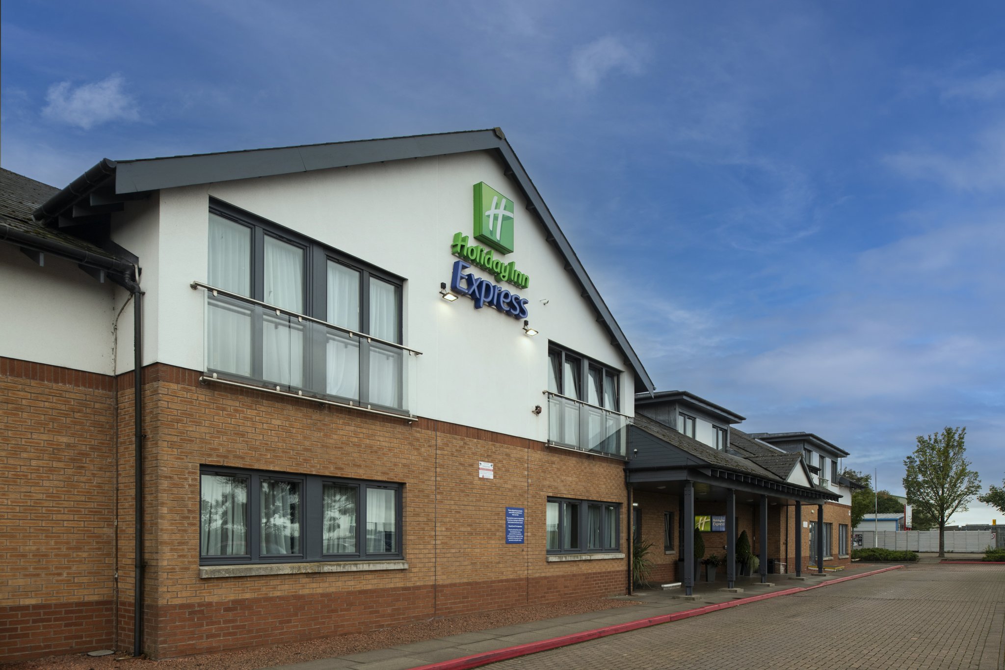 Images Holiday Inn Express Edinburgh Airport by IHG