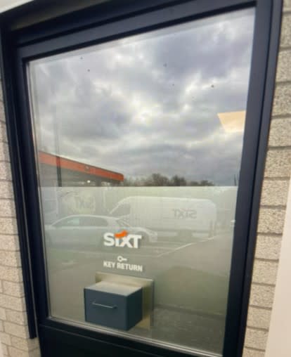 SIXT Truck Center Düsseldorf, Tilde-Klose-Weg 2-4 in Düsseldorf