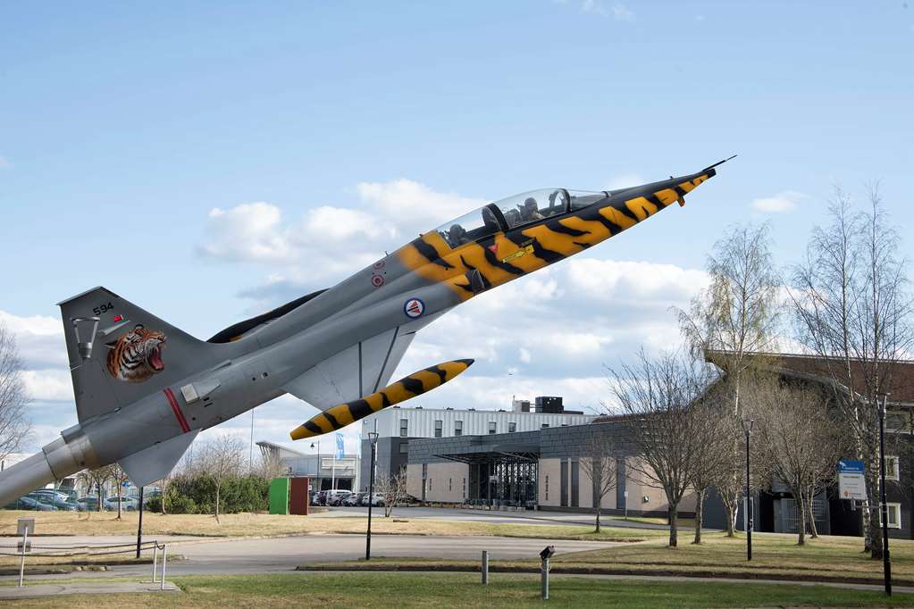 Images Park Inn by Radisson Oslo Airport Hotel West