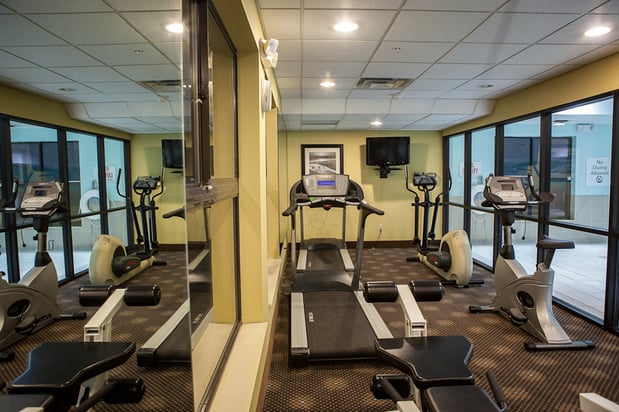 Images Holiday Inn Express & Suites Canton by IHG