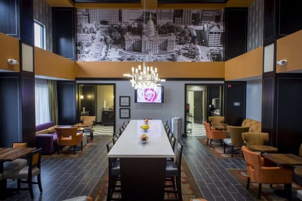 Images Hampton Inn & Suites Lansing West