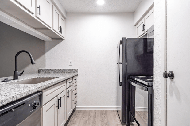Images Skylar Pointe Apartments
