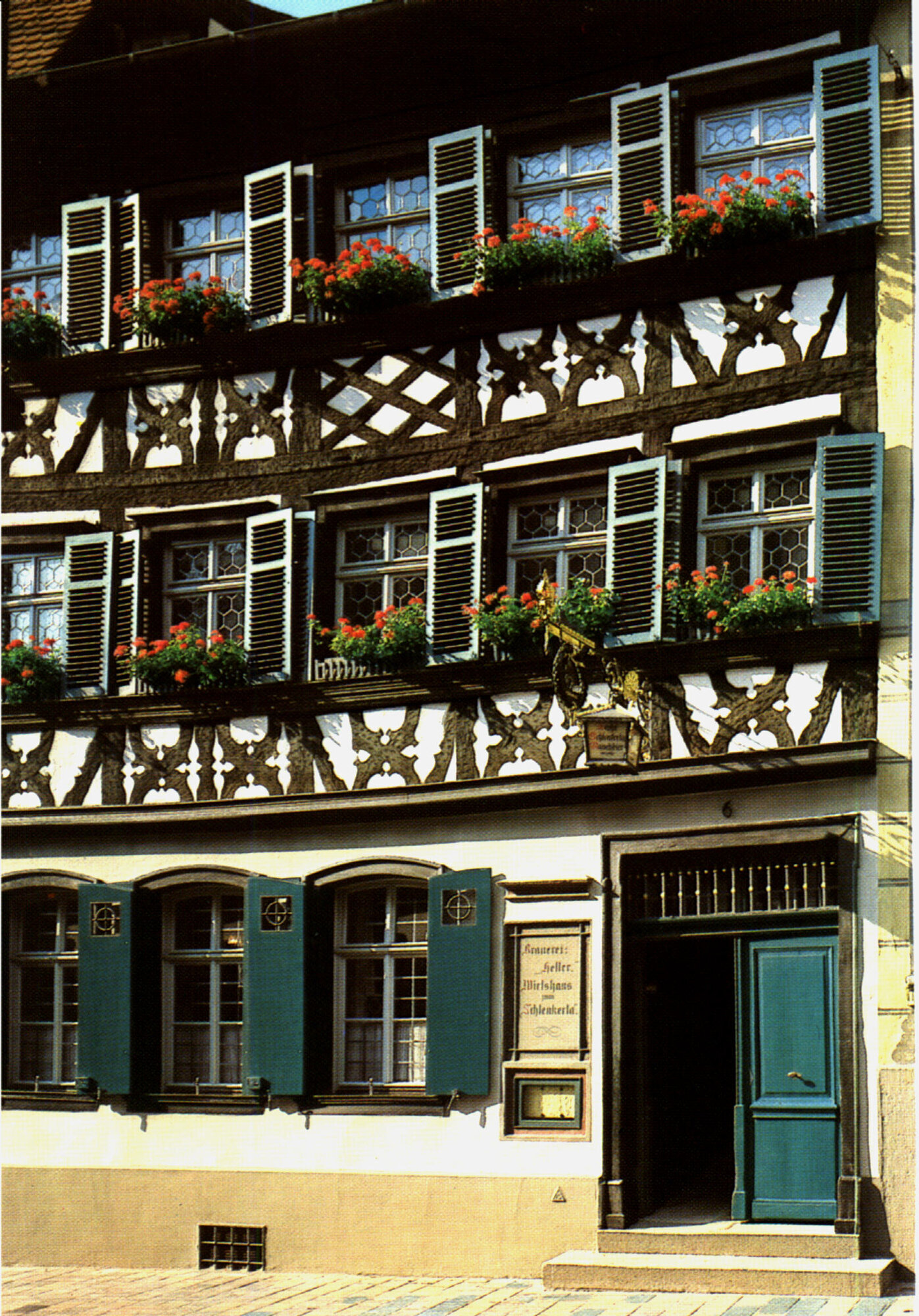 Schlenkerla, die historische Rauchbierbrauerei, Dominikanerstraße 6 in Bamberg