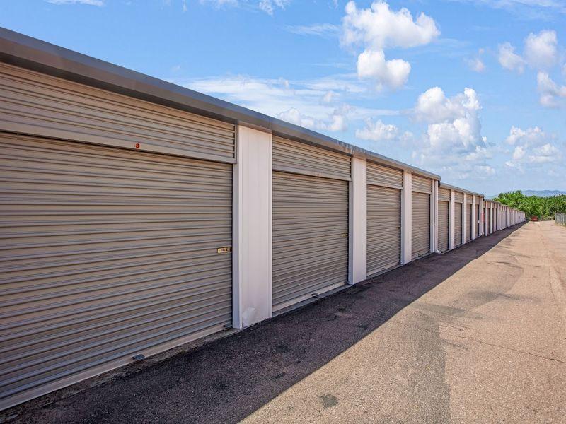 Images Extra Space Storage