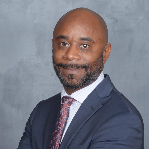 Images Zach Harrison - Mutual of Omaha