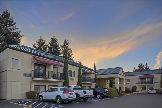 Images Best Western Plus Plaza by the Green