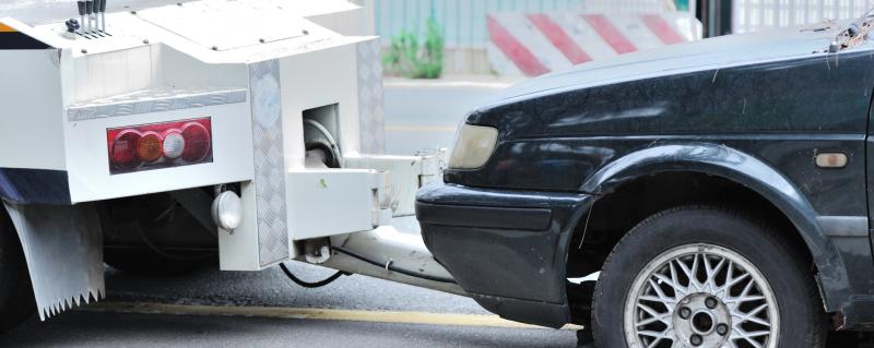 Bradley's Towing Service Logo