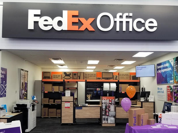 Images FedEx Office Print & Ship Center