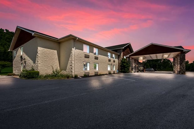 Images SureStay Plus by Best Western Berkeley Springs