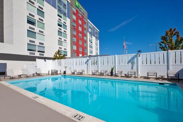 Images Holiday Inn Express Richmond - Midtown by IHG