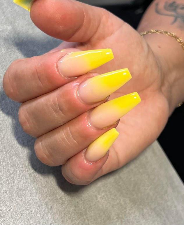 Images Jolysh nails/frisör