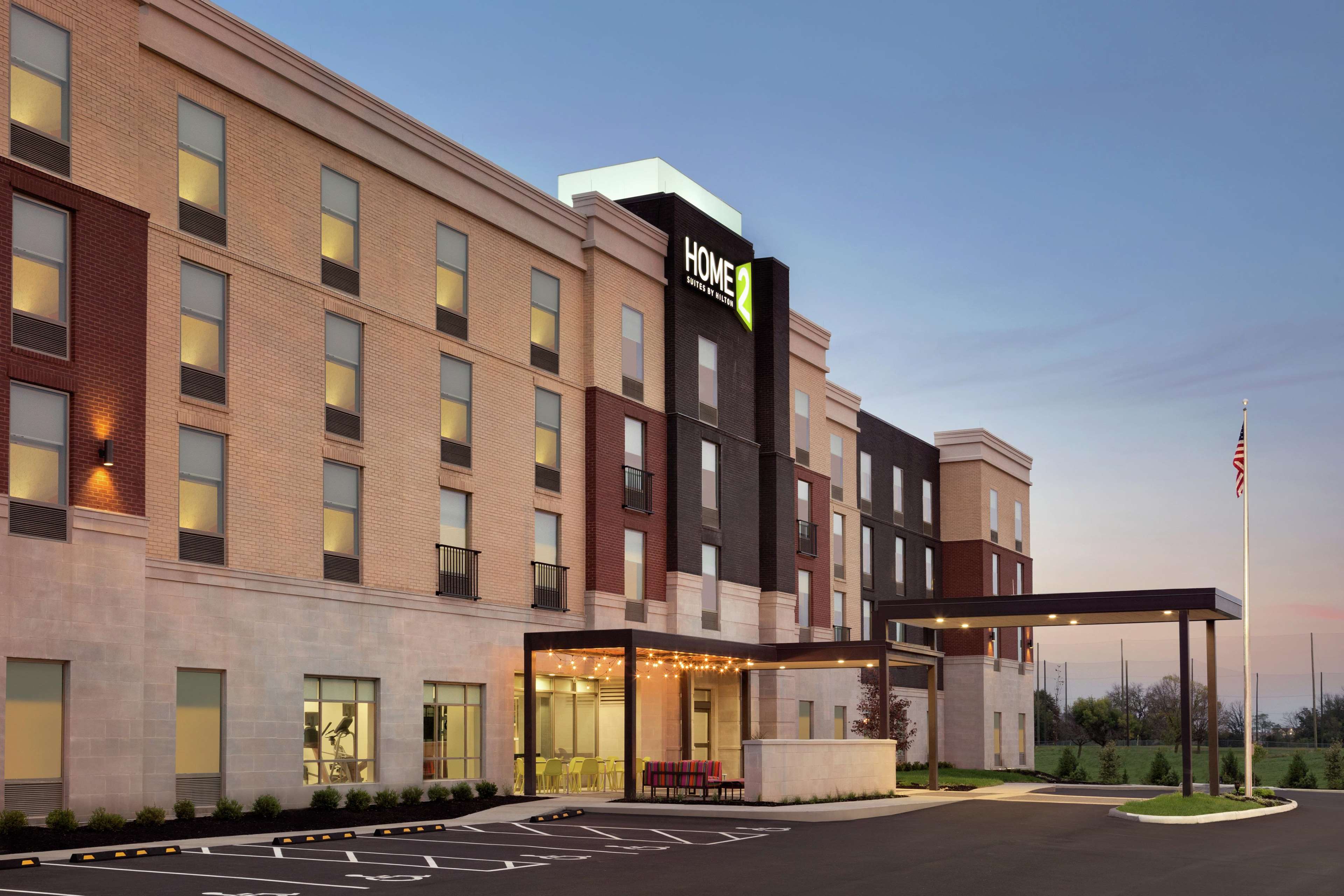 hotel home 2 suites