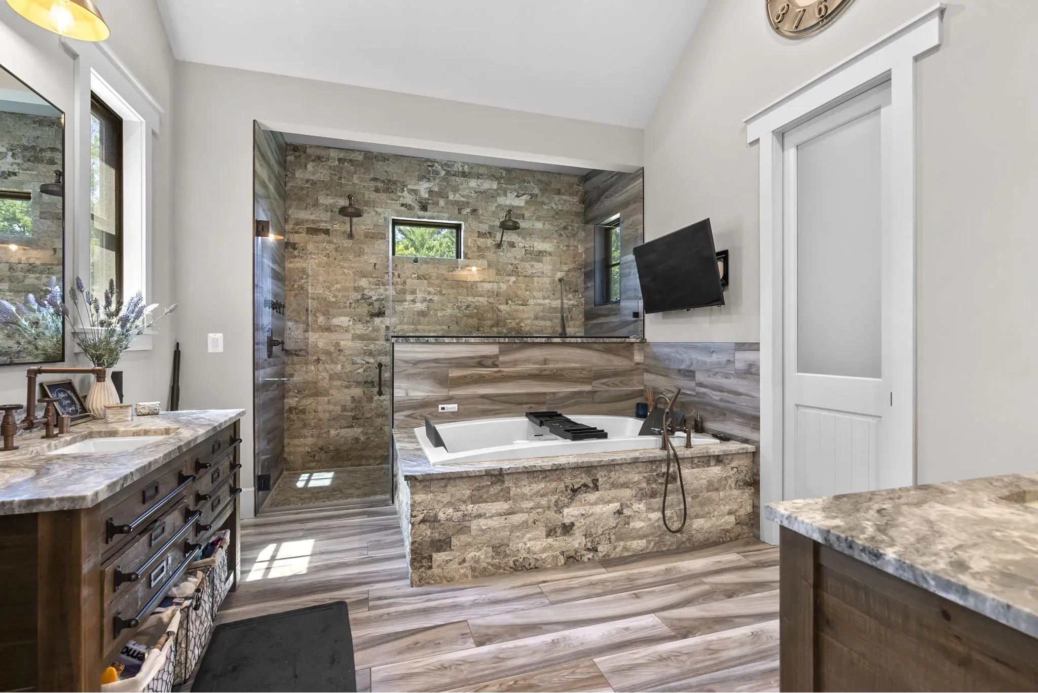 Custom Home on Stringtown Road Clarksburg, MD - Main Bathroom
