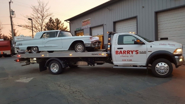 Images Barry's Service Center and Towing