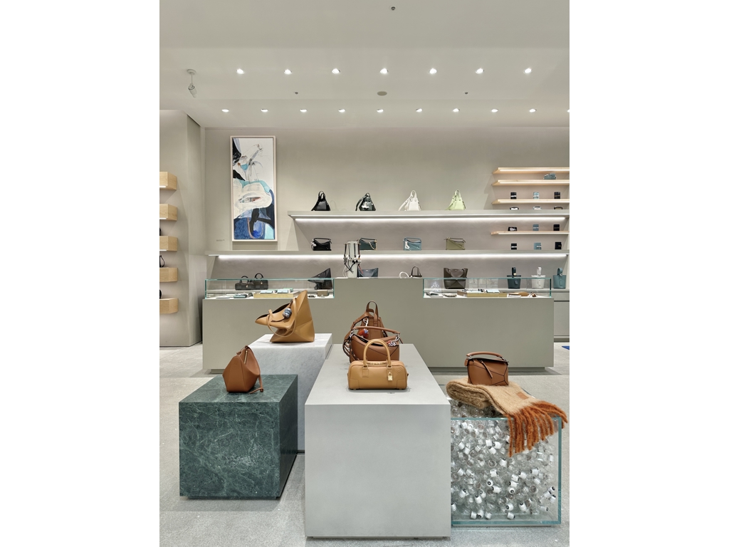 Images ロエベ 金沢香林坊大和店
