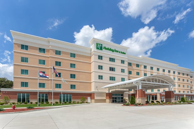 Images Holiday Inn & Suites Jefferson City by IHG
