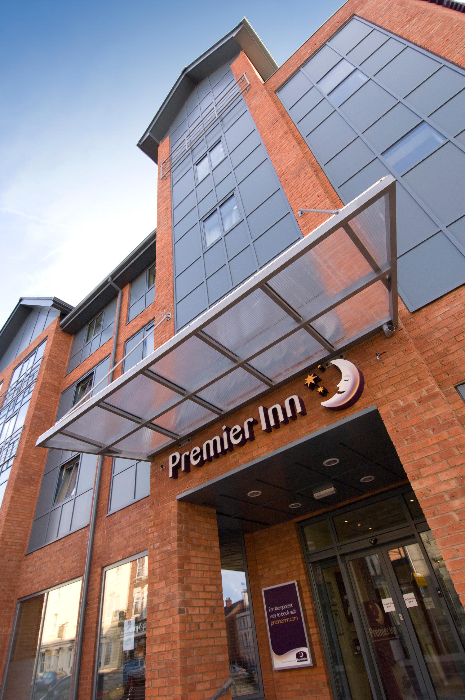 Images Premier Inn Chester (Railway Station) hotel