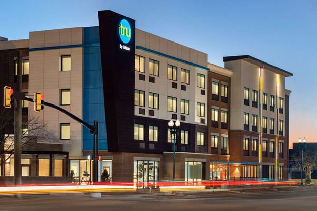 Images Tru by Hilton Ogden