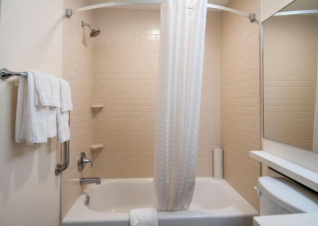Images Candlewood Suites Baton Rouge - College Drive by IHG