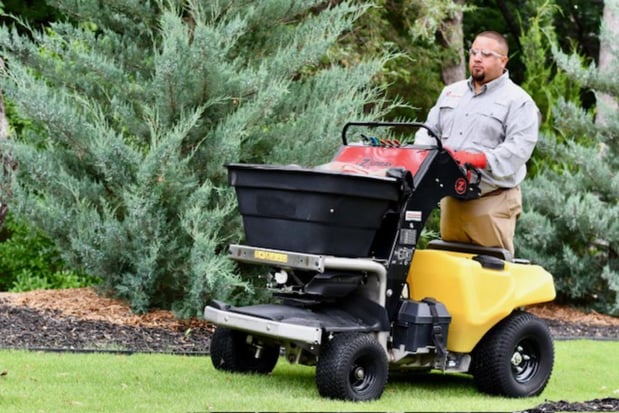 Images Abracadabra Lawn Pest & Weed Control