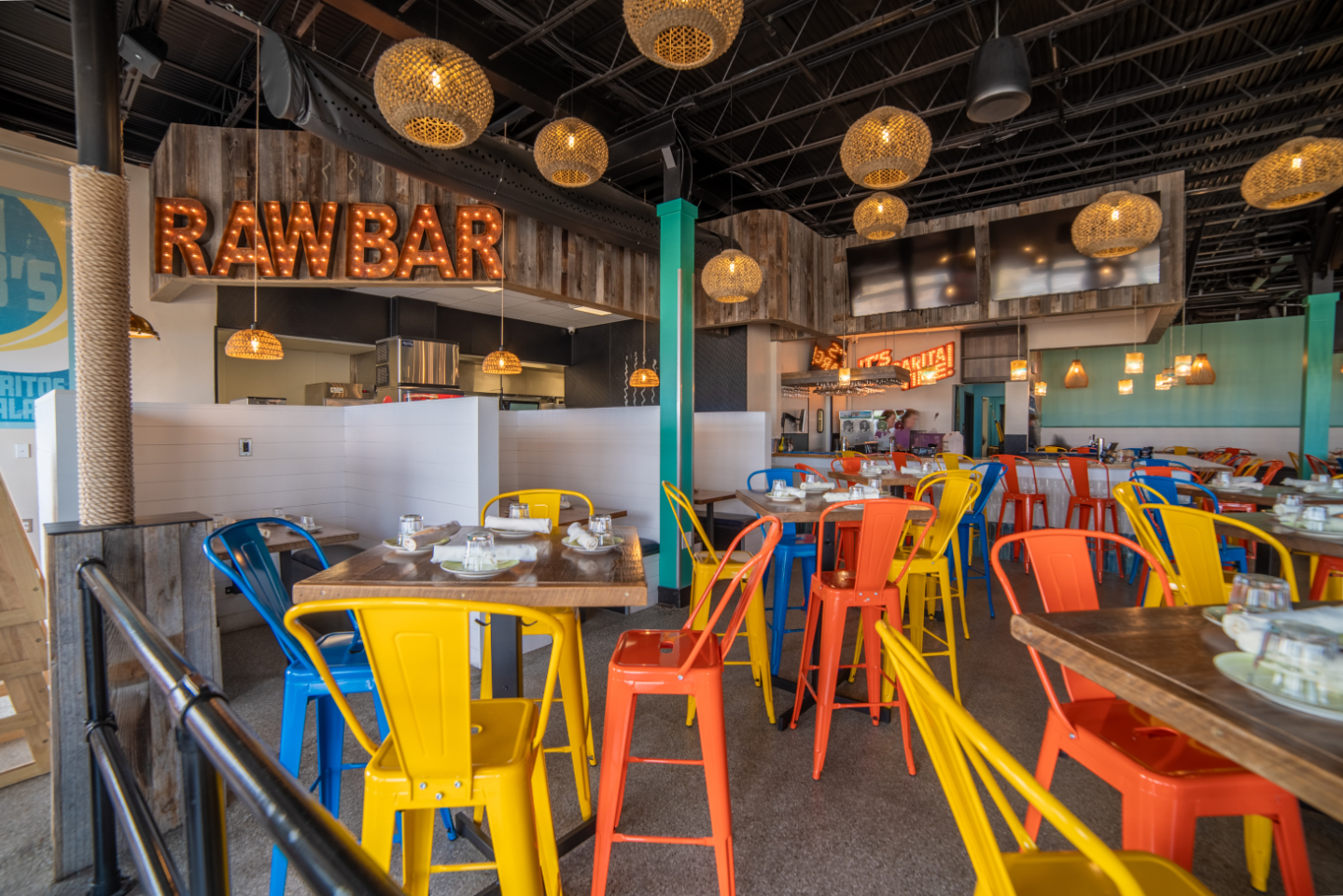 The Dunes Rehoboth Beach offers a relaxed, convenient stay near the Delaware beaches, with easy access to Rehoboth Beach, Dewey Beach, the boardwalk, restaurants, shopping, and coastal attractions.