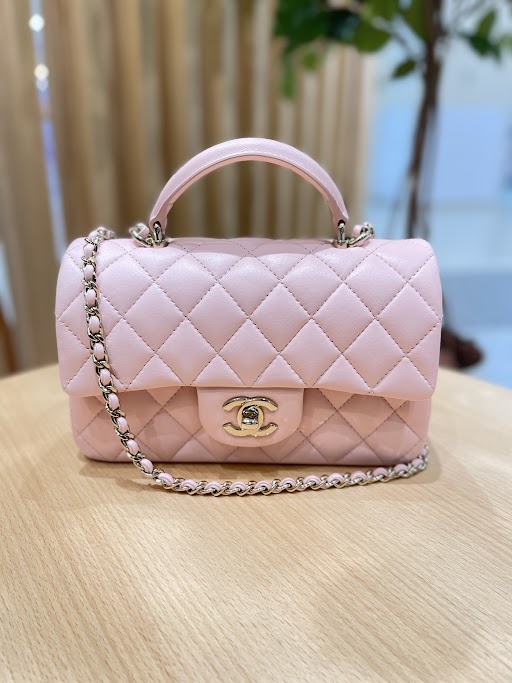 Images KOMEHYO（コメ兵）買取センター京橋京阪モール