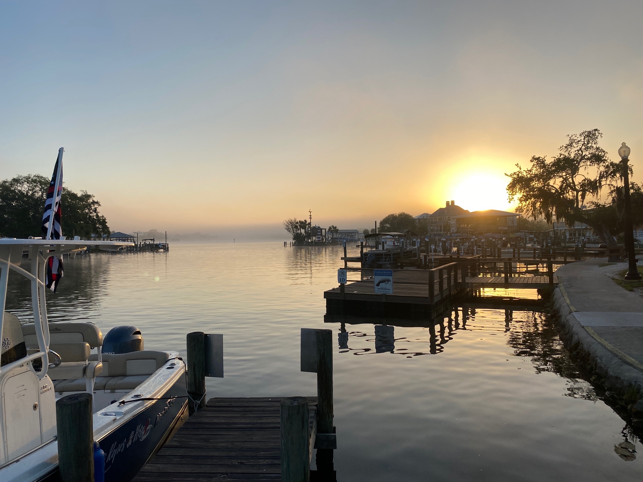 Our sightseeing boat tours at Sportsman Charters are designed to highlight the natural beauty and unique landmarks of the area. Enjoy breathtaking views and learn about the local scenery while cruising in comfort and style.