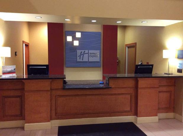 Images Holiday Inn Express & Suites Forest, an IHG Hotel