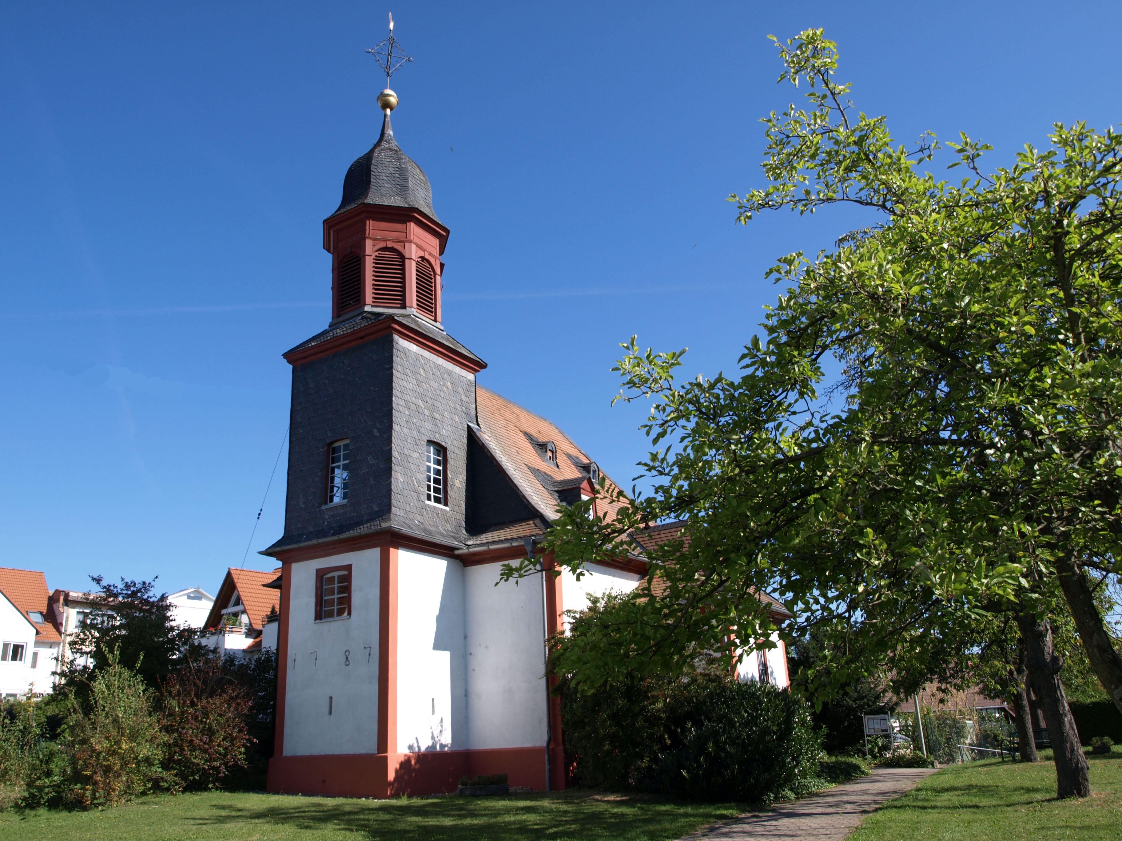 Bild 1 Evangelische Kirche Auringen - Evangelische Kirchengemeinde Auringen in Wiesbaden