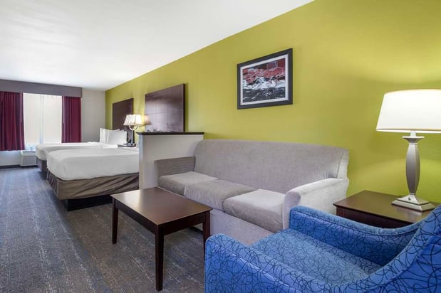 Images Best Western Plus Mansfield Inn & Suites