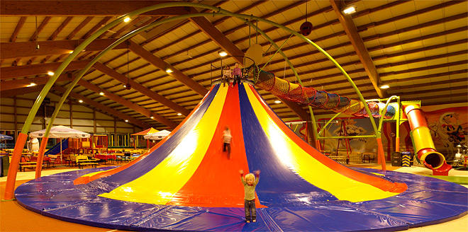 Bilder Trampolino Kinderparadies