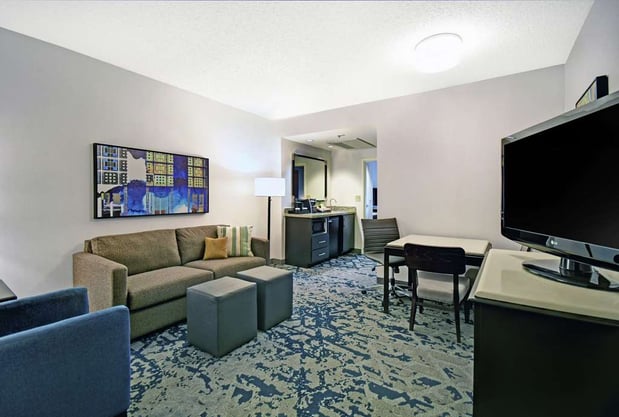 Images Embassy Suites by Hilton Charleston