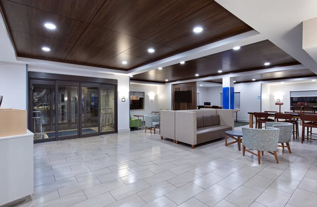 Images Holiday Inn Express & Suites Birmingham - Inverness 280 by IHG
