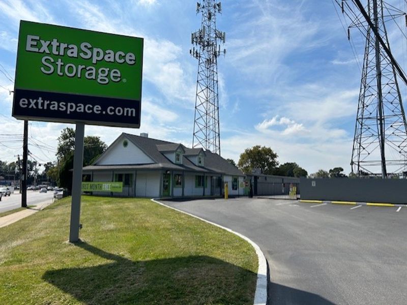 Images Extra Space Storage