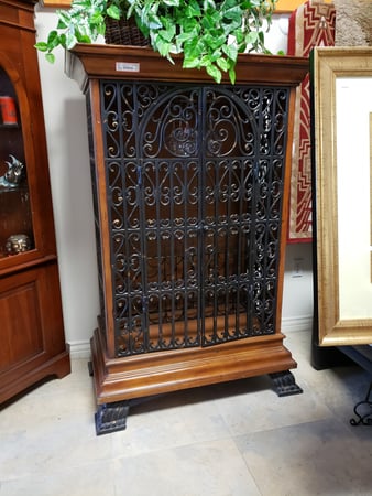 Images J and B Furniture Consignments