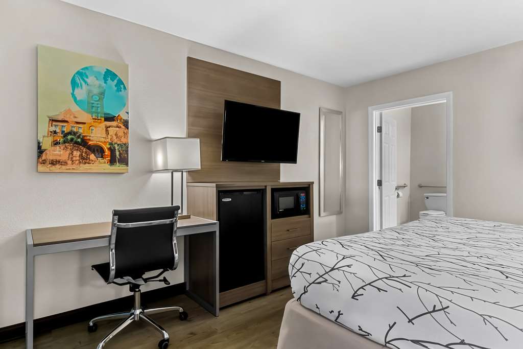 ACC King Guest Room