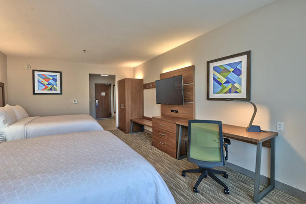 Images Holiday Inn Express & Suites Albuquerque East by IHG