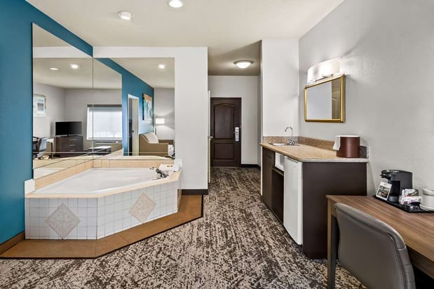 Images Best Western Fort Wayne Inn & Suites North
