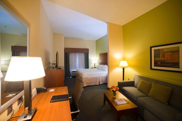Images Holiday Inn Express & Suites Atlanta East - Lithonia, an IHG Hotel